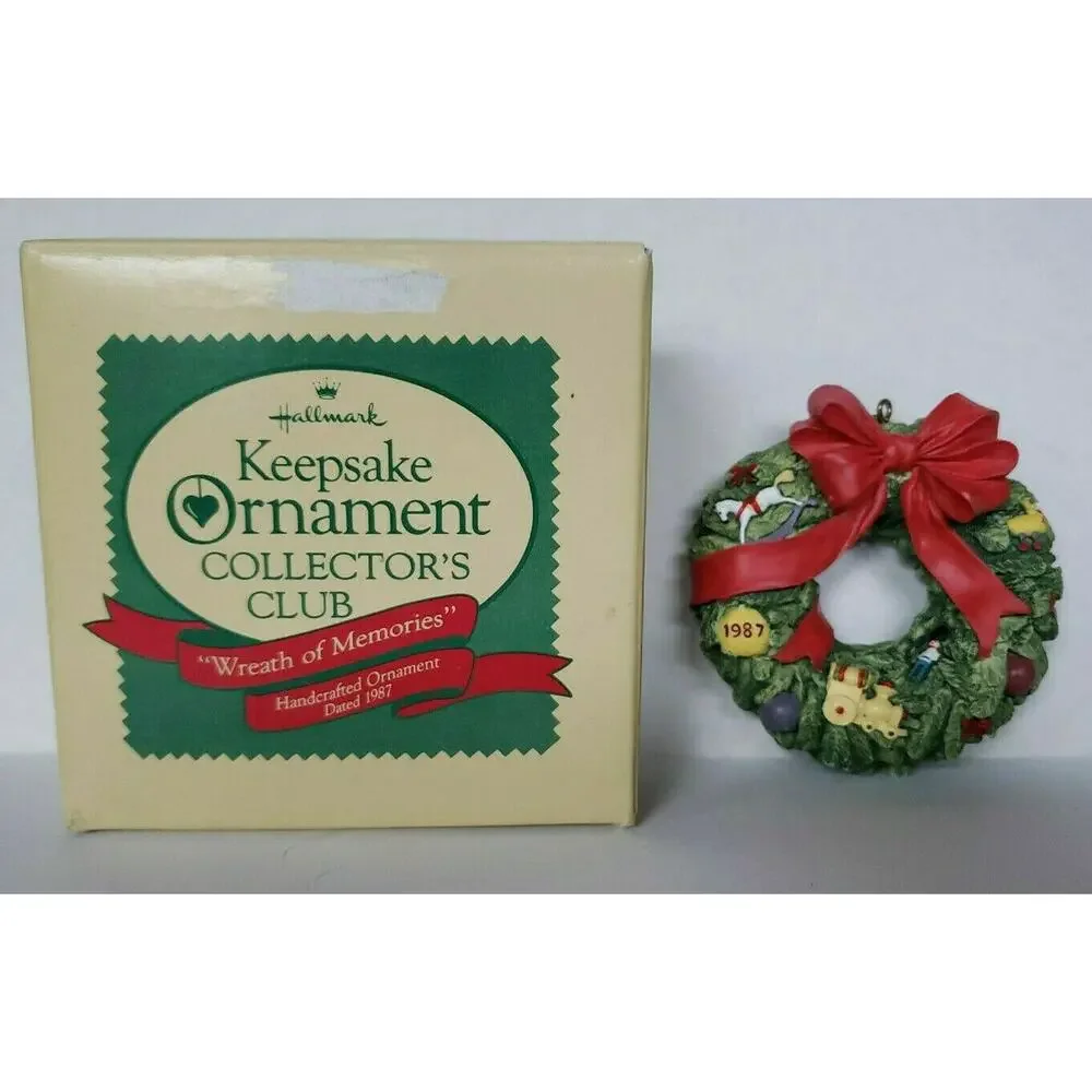 1987 Hallmark 'Wreath Of Memories' Dated Charter Club Ornament In Box‎ U19